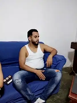 Snapshot of the_pink_girl chatting on 11-25-25, 07:36 the pink girl online show from 11-25-25, 07:36