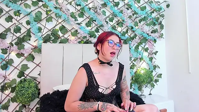 CharlotteBlossom online show from 01-13-26, 08:14