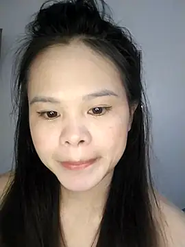 Snapshot of alice-2005 chatting on 11-27-25, 07:54 alice-2005 online show from 11-27-25, 07:54