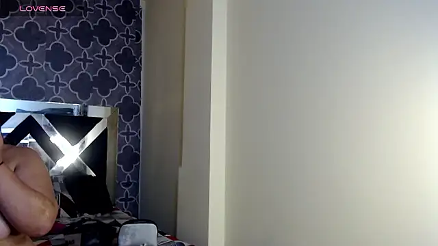 AdeleCruzz online show from 01-12-26, 10:48