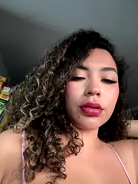 VictoriaaRose online show from 11-30-25, 10:36