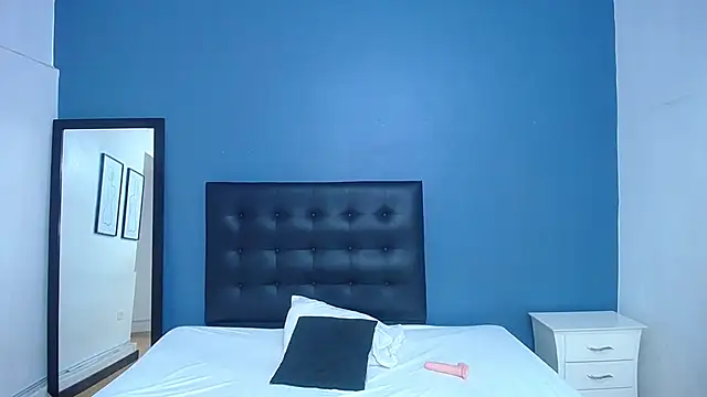 naughty bigass 18 online show from 11-25-25, 06:41