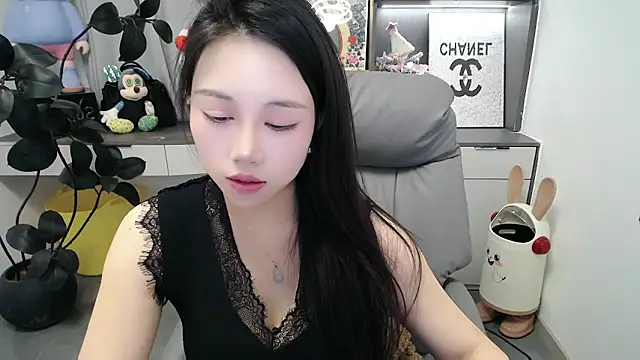 Snapshot of SUSU998 chatting on 11-27-25, 08:16 SUSU998 online show from 11-27-25, 08:16