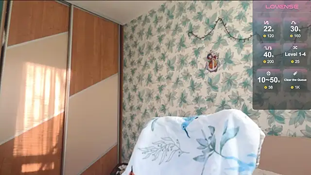 Barbie Blondie online show from 03-19-26, 01:48