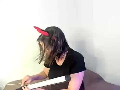 Snapshot of Brunetthe chatting on 11-30-25, 12:14 Brunetthe online show from 11-30-25, 12:14