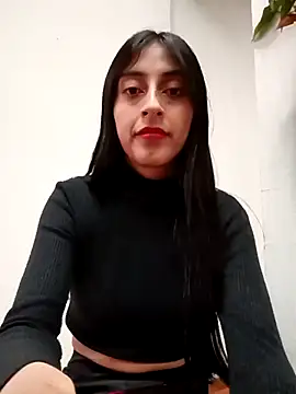 Im Kloe online show from 12-15-25, 08:02