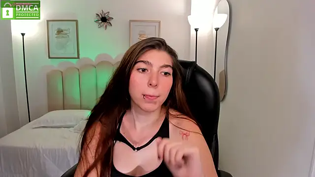 Snapshot of valeryn_darter chatting on 12-03-25, 08:40 valeryn darter online show from 12-03-25, 08:40