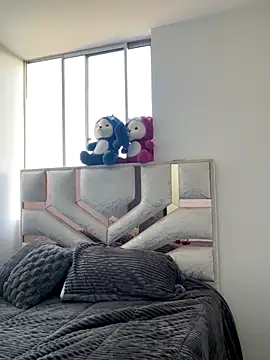 Snapshot of RedFox_Golden chatting on 11-27-25, 11:12 RedFox Golden online show from 11-27-25, 11:12