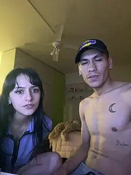 Snapshot of ParejaJovenZSur chatting on 11-26-25, 03:51 ParejaJovenZSur online show from 11-26-25, 03:51