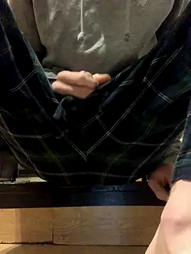 Snapshot of showaginge chatting on 11-26-25, 03:51 showaginge online show from 11-26-25, 03:51