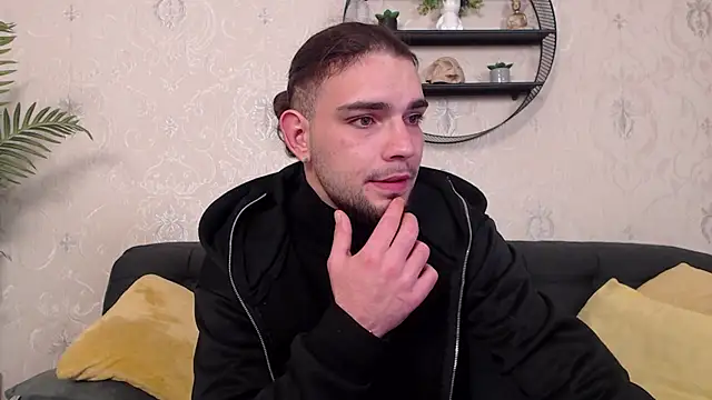 Snapshot of KaneHunter chatting on 11-30-25, 08:46 KaneHunter online show from 11-30-25, 08:46