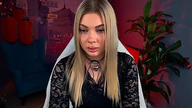 Snapshot of HyileyClark chatting on 03-10-26, 09:14 HyileyClark online show from 03-10-26, 09:14