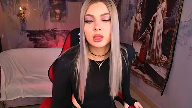 Snapshot of HyileyClark chatting on 03-20-26, 09:36 HyileyClark online show from 03-20-26, 09:36