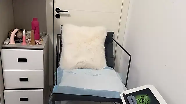 wanou33669 online show from 02-07-26, 08:18