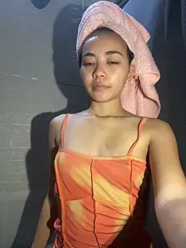 lilly delaney online show from 11-28-25, 09:12