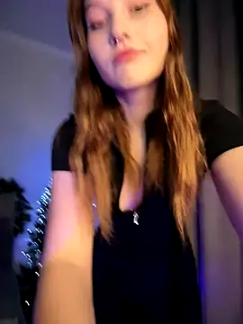 Snapshot of Your_Sunshine- chatting on 11-28-25, 03:47 Your Sunshine- online show from 11-28-25, 03:47