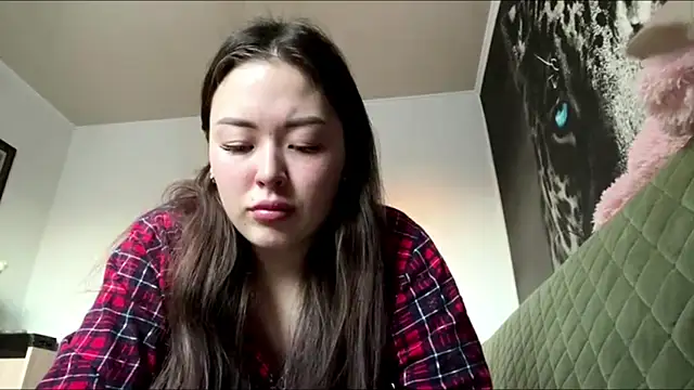 CurietHana1 online show from 12-22-25, 03:36