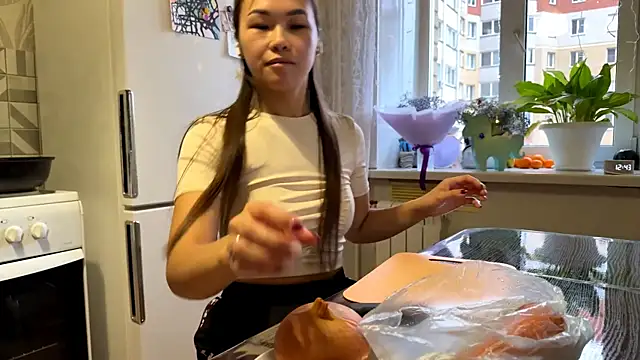 ShaeLucarell online show from 11-27-25, 09:44