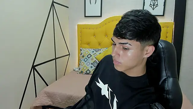 Ethan Jamees online show from 02-10-26, 01:37