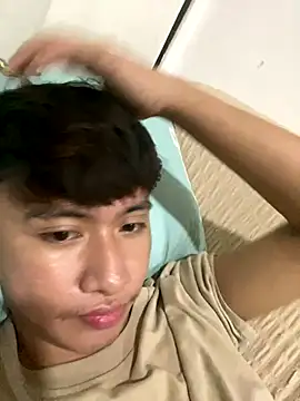 Snapshot of asiantwink0000 chatting on 12-17-25, 07:20 asiantwink0000 online show from 12-17-25, 07:20