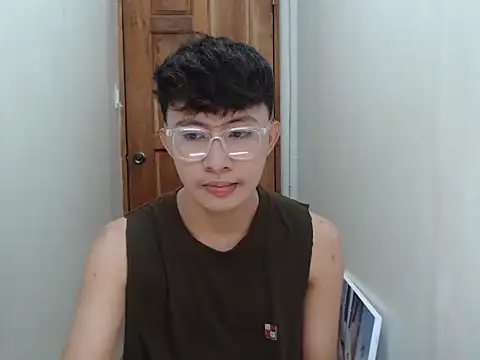 Snapshot of asiantwink0000 chatting on 12-19-25, 05:25 asiantwink0000 online show from 12-19-25, 05:25