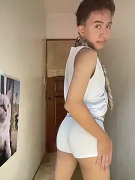 Snapshot of asiantwink0000 chatting on 02-03-26, 06:11 asiantwink0000 online show from 02-03-26, 06:11