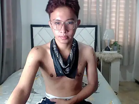 Snapshot of asiantwink0000 chatting on 02-13-26, 06:31 asiantwink0000 online show from 02-13-26, 06:31