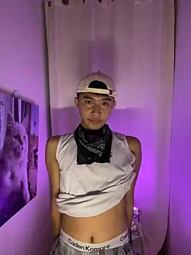 Snapshot of asiantwink0000 chatting on 02-14-26, 10:01 asiantwink0000 online show from 02-14-26, 10:01