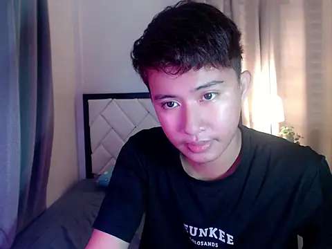 Snapshot of asiantwink0000 chatting on 02-18-26, 08:32 asiantwink0000 online show from 02-18-26, 08:32