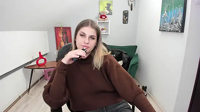 SarahOwenn online show from 01-13-26, 01:05