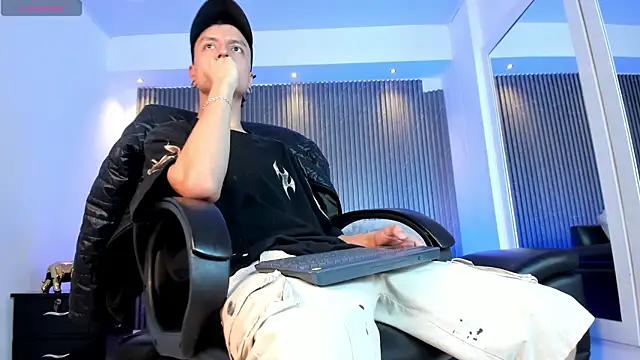 Bastthianxxx online show from 12-17-25, 07:31