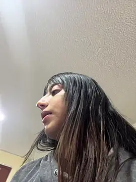 Mia fiire online show from 03-20-26, 01:05