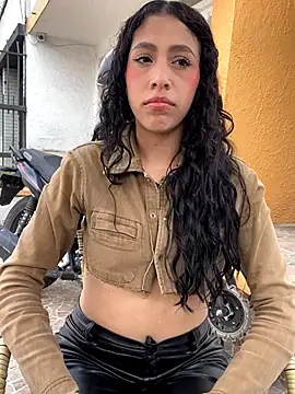 MiaScott Pink online show from 01-05-26, 05:27