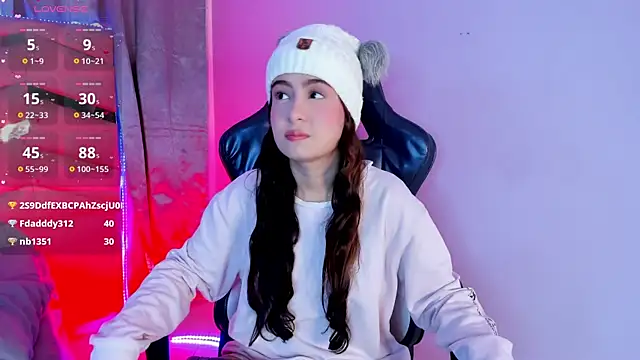 AntonellaLeon  online show from 12-17-25, 03:23