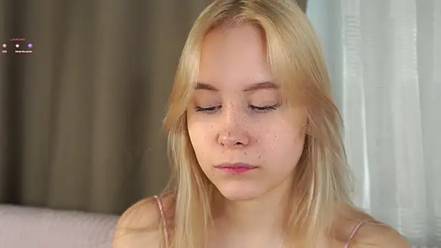 AunclreaVache online show from 04-15-26, 05:03