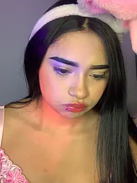 Angie bunny  online show from 11-28-25, 12:24