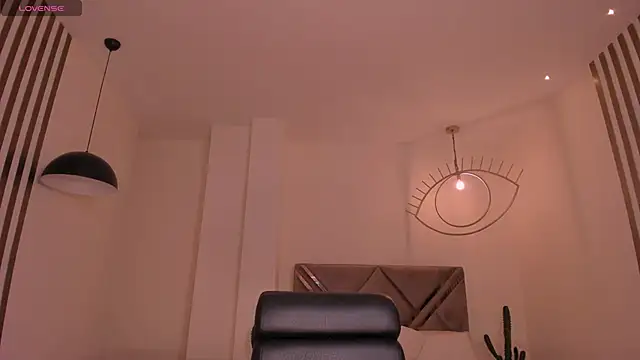 Snapshot of LisaFlowers_ chatting on 03-24-26, 11:26 LisaFlowers online show from 03-24-26, 11:26