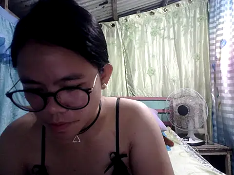 Snapshot of xxdreamgirl69 chatting on 02-14-26, 10:06 xxdreamgirl69 online show from 02-14-26, 10:06