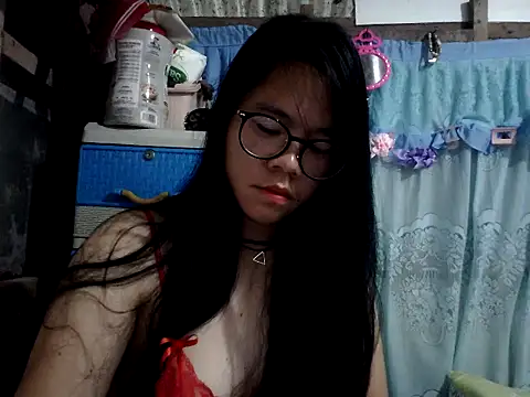 Snapshot of xxdreamgirl69 chatting on 02-16-26, 10:28 xxdreamgirl69 online show from 02-16-26, 10:28