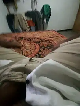 sheneth2005 online show from 12-16-25, 08:41