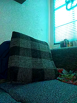 Snapshot of Flutsch chatting on 04-01-26, 08:48 Flutsch online show from 04-01-26, 08:48