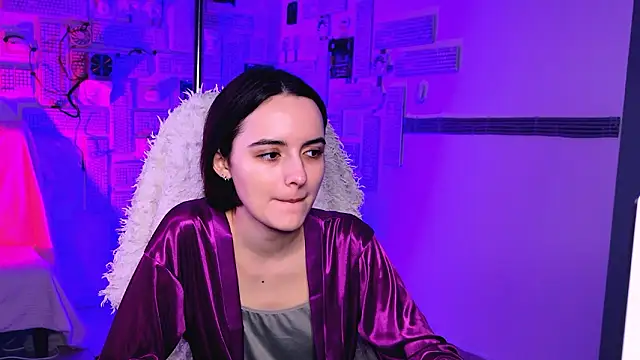 KateWillows online show from 02-06-26, 03:44