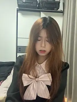 Snapshot of xiaohui660 chatting on 11-29-25, 07:22 xiaohui660 online show from 11-29-25, 07:22