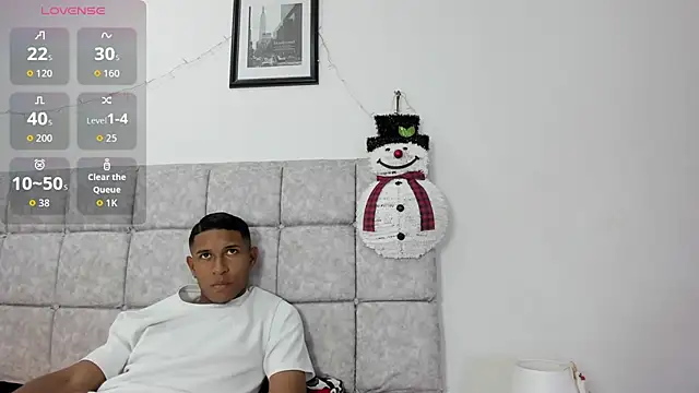 sofiia smith  online show from 12-13-25, 08:47