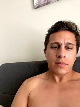 Snapshot of Emanueldickarg chatting on 12-01-25, 06:46 Emanueldickarg online show from 12-01-25, 06:46