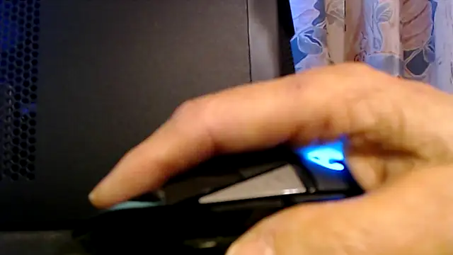 Snapshot of Tightholeboy chatting on 11-28-25, 08:22 Tightholeboy online show from 11-28-25, 08:22