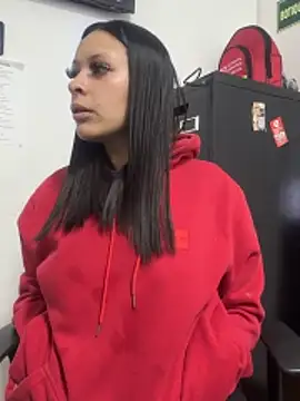 Snapshot of CRISTAL_VIOLETA chatting on 12-17-25, 12:44 CRISTAL VIOLETA online show from 12-17-25, 12:44