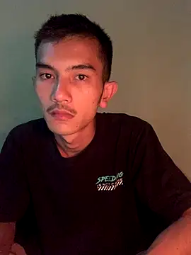 BoyPablo22 online show from 11-29-25, 03:04