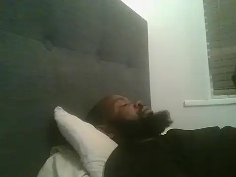 Snapshot of smartfuck777 chatting on 12-17-25, 03:23 smartfuck777 online show from 12-17-25, 03:23