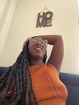 Snapshot of ZahhyGrey chatting on 02-27-26, 07:36 ZahhyGrey online show from 02-27-26, 07:36